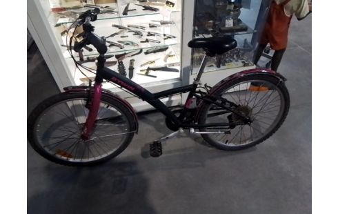 VELO ENFANT BTWIN NOIR ET ROSE