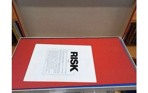 JEU DE SOCIETE RISK (MANQUE 5 DES)