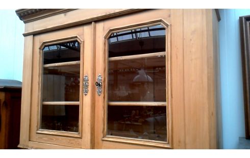 MUEBLE BAJO. ANTIGUO PINO 4 PUERTAS 2 CAJONES