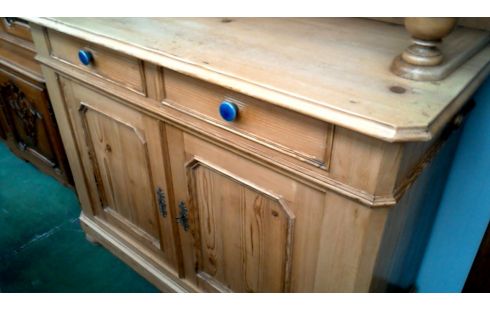 MUEBLE BAJO. ANTIGUO PINO 4 PUERTAS 2 CAJONES