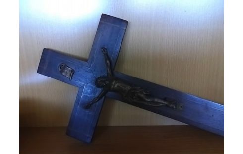 CRUCIFIX BOIS