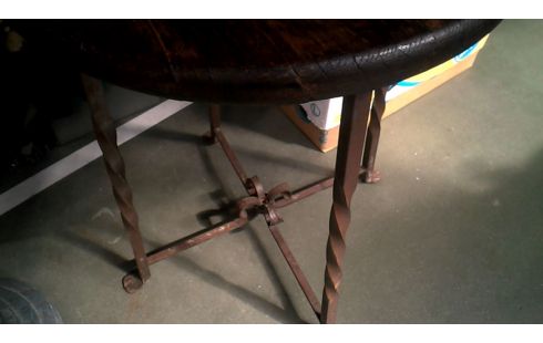 APARADOR REDONDO ROBLE HIERRO FORJA