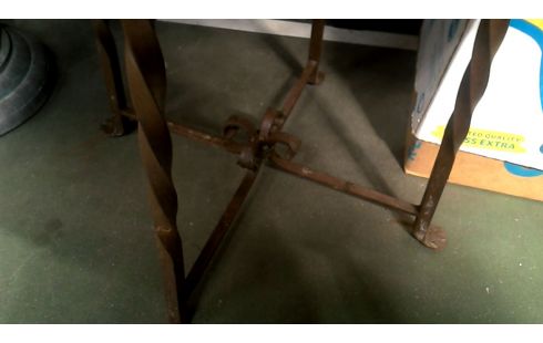 APARADOR REDONDO ROBLE HIERRO FORJA