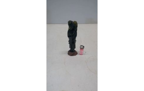 ESTATUÍLLA ORIENTAL VERDE