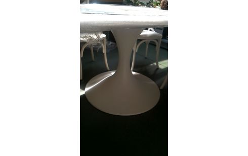 MESA DE COMEDOR OVALADO