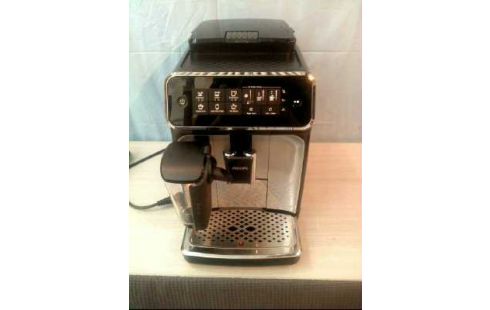 KAFFEEMASCHINE EP3246 <PHILIPS> VOLLAUTOMAT