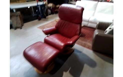 FAUTEUIL STRESSLESS CUIR ROUGE +REPOSE PIED
