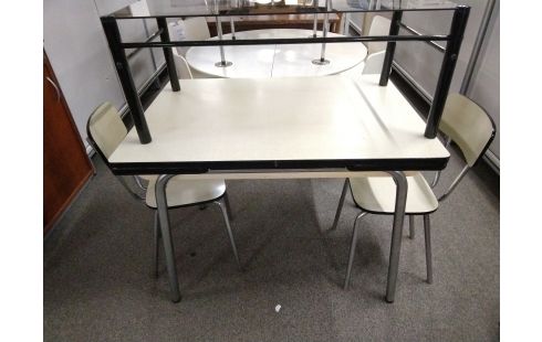 TABLE FORMICA 2 CHAISES 2 TABOURETS