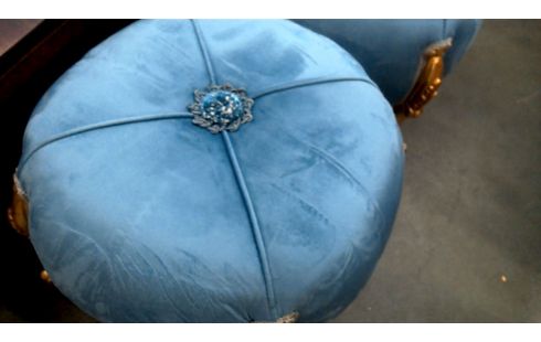 SITZKISSEN DAS STÜCK BAROCK BLAU SAMT VERGOLDET