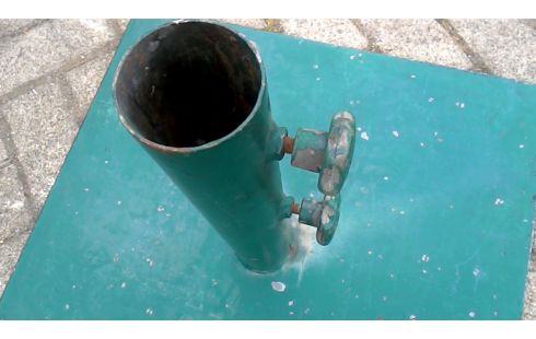 SCHIRMSTÄNDER EISEN GRÜN