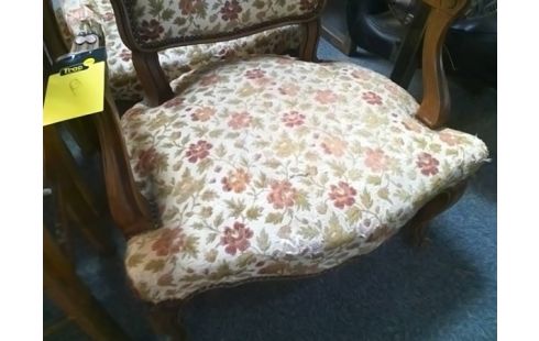 FAUTEUIL MOTIF FLEURS