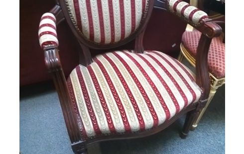FAUTEUIL ROUGE ET BLANC