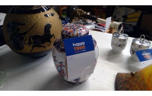 VASE COUVERT JAPONAIS