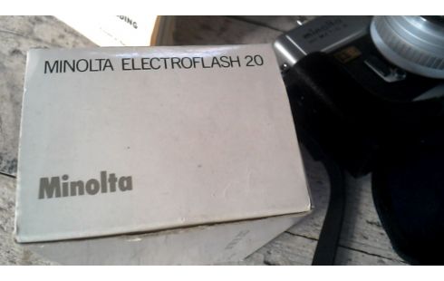 CÁMARA DE FOTOS MINOLTA MET