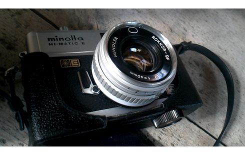 CÁMARA DE FOTOS MINOLTA MET