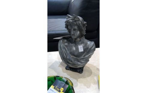 BUSTE EN MÉTAL BLANC