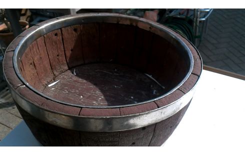 BLOEMPOT 1/2 TON HOUT