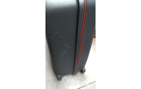 REISKOFFER DELSEY GRIJS PVC + SLEUTEL