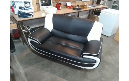 CANAPE 2 PLACES SKAI NOIR BLANC