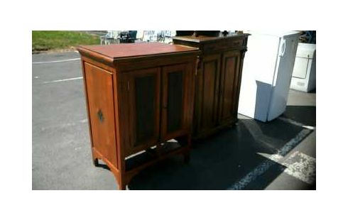 MEUBLE ANCIEN BOIS ET NOIR