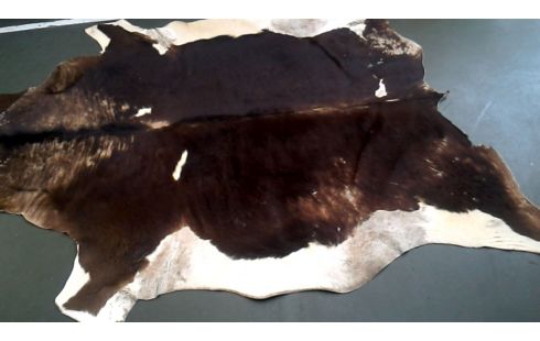 DECO-OBJECT KOEHUID BRUIN WIT