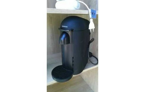CAFETERA NESPRESSO