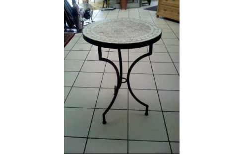 BEISTELLTISCH RUND MOSAIK CREMEF. METALL