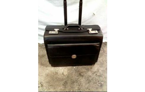 PILOTENKOFFER SCHWARZ A.R. VERSCHLIEßBAR