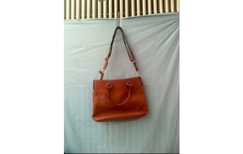 HANDTASCHE LEDEROPTIK BRAUN