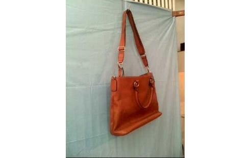 HANDTASCHE LEDEROPTIK BRAUN