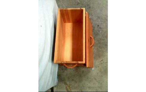 TRUHE KISTE HOLZ MIT DECKEL +GRIFF