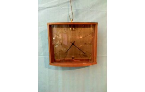 WANDUHR <DUGENDA ATELIER> HOLZ