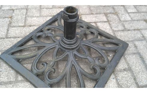 SCHIRMSTÄNDER GUSSEISEN SCHWARZ