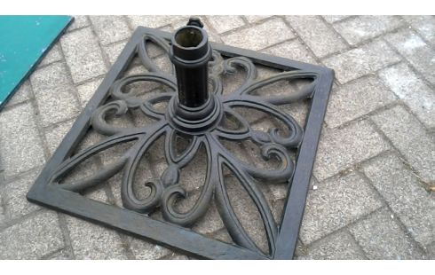 SCHIRMSTÄNDER GUSSEISEN SCHWARZ