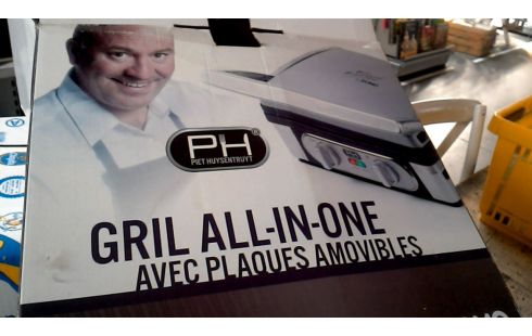 GRILL. DOMO PIET HUYSENTRUYT