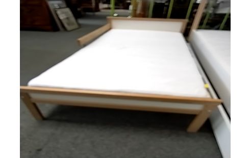 LIT Ikea enfant avec matelas