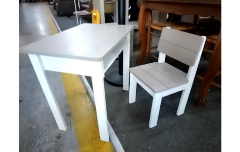 BUREAU ENFANT +CHAISE