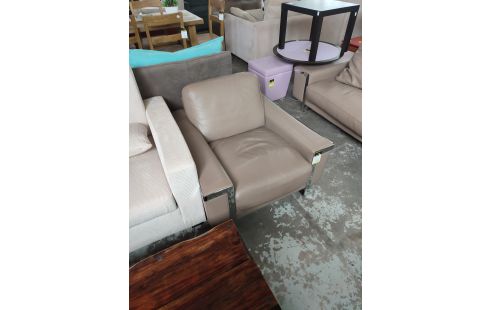 FAUTEUIL ROCHEBOBOIS CUIR BEIGE