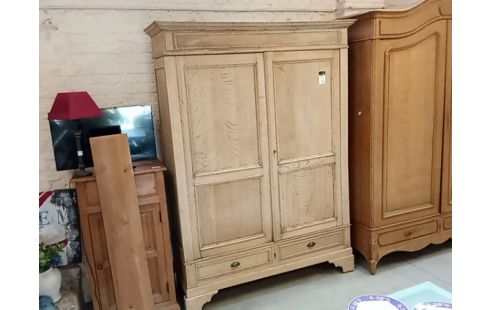 GARDE ROBES DÉCAPÉE CHENE