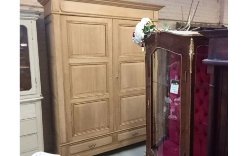 GARDE ROBES DÉCAPÉE