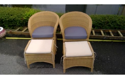 TERRASTOEL ROTAN LOOK/VOETBANK/KUS