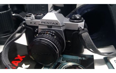 FOTOTOESTEL ASAHI PENTAX KX MET 4 LENZEN