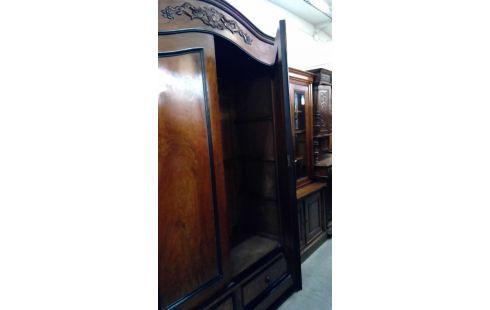 ARMOIRE