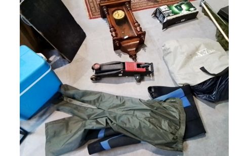 CRIC VOITURE ROUGE ET NOIR