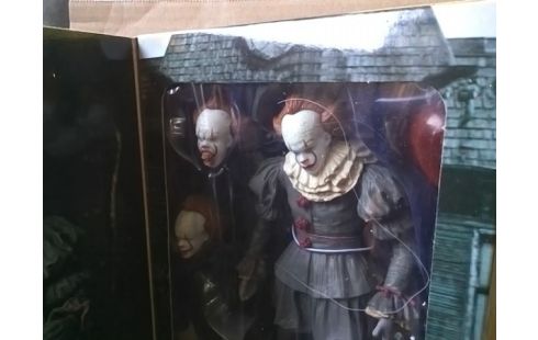 FIGURINE NECA CA