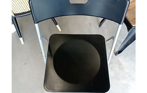 CHAISE PLIANTE NOIRE ET GRISE