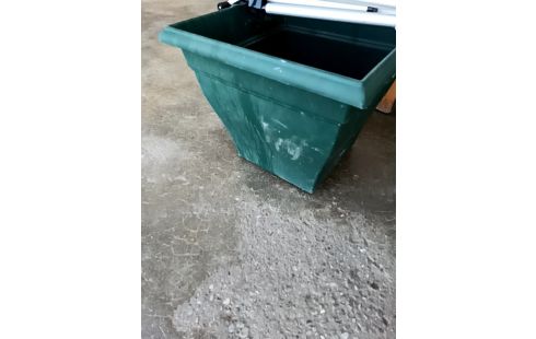 POT DE FLEURS PLASTIQUE