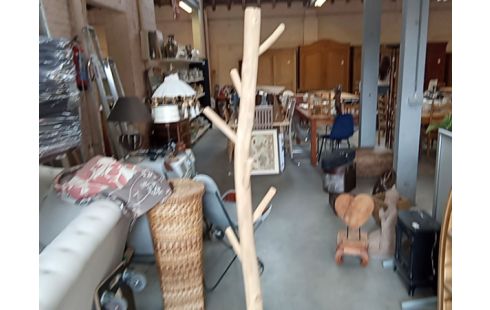 PORTE MANTEAU BOIS FLOTTANT RADIATEUR