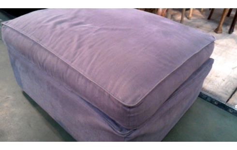 PUF GRANDE MORADO TEJIDO