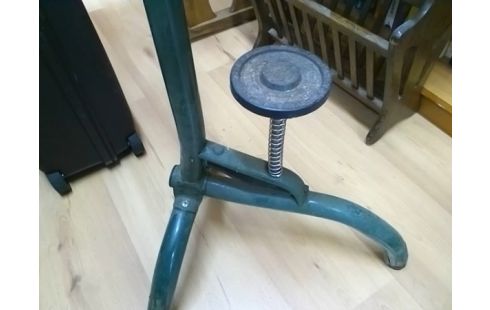 BOUCHONNEUSE MANUELLE VERTE